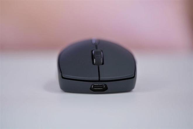 小手形电竞鼠标 但既不仅限于中小手形 也不仅限于电竞mg不朽情缘平台网站雷柏VT1 MAX评测：原生中(图20)